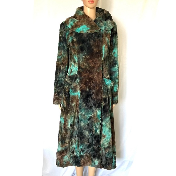 Simon Chang Faux Fur Jacket - Picture 3 of 6